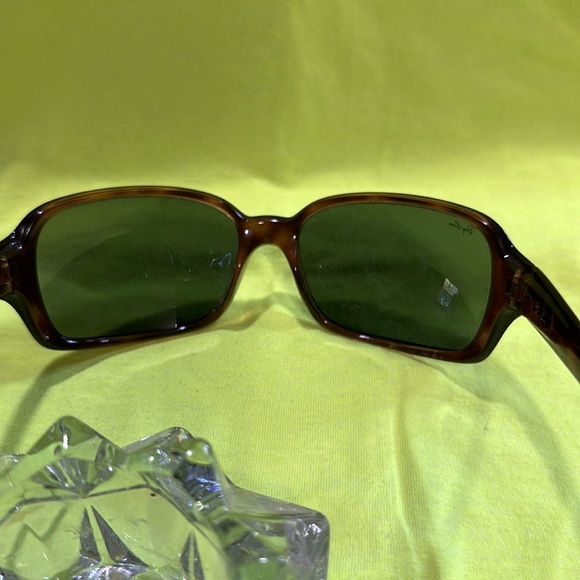 In excellent condition, asking $100 plus shipping - Picture 5 of 6